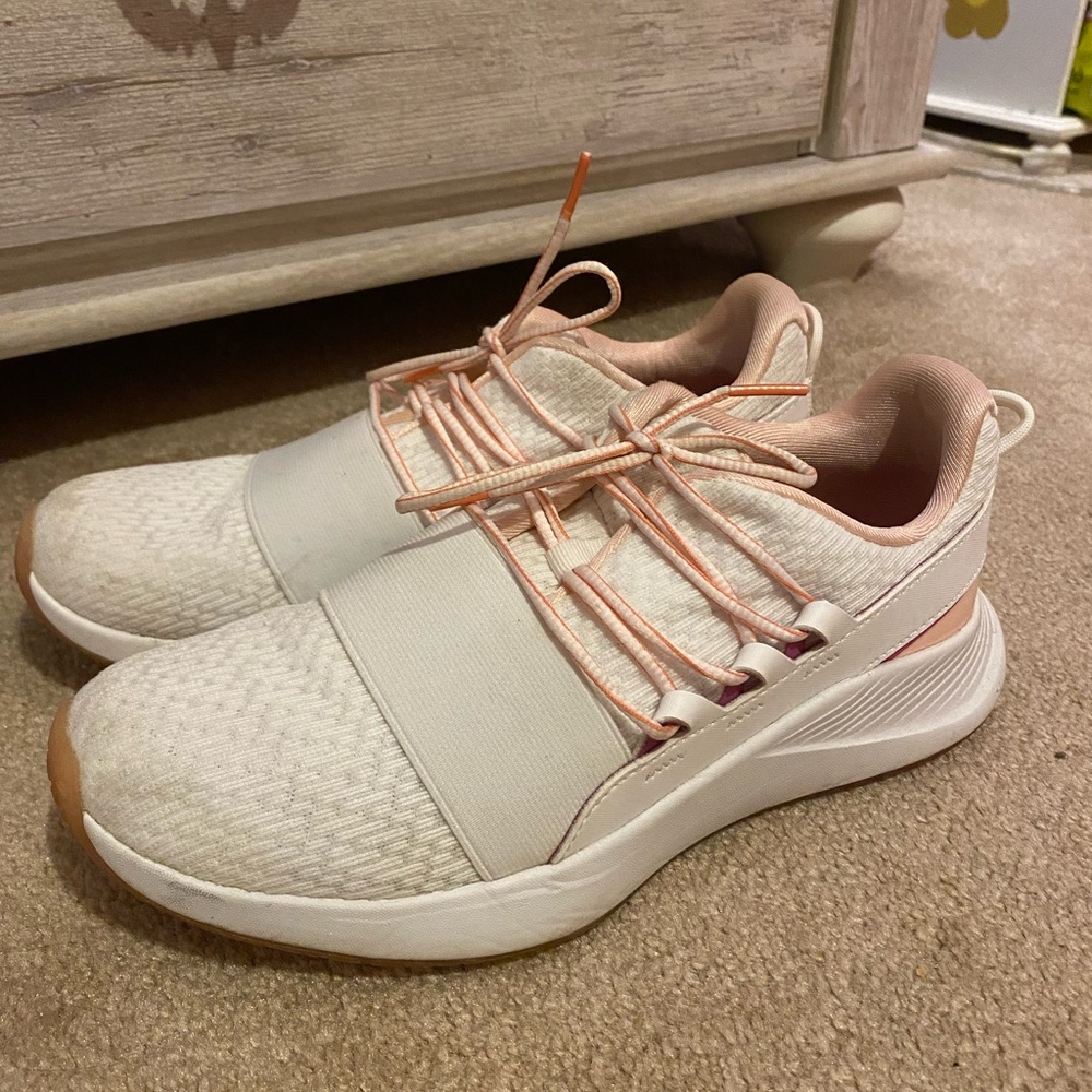 Under Armour Charged Breathe Running Shoes - Picture 4 of 10